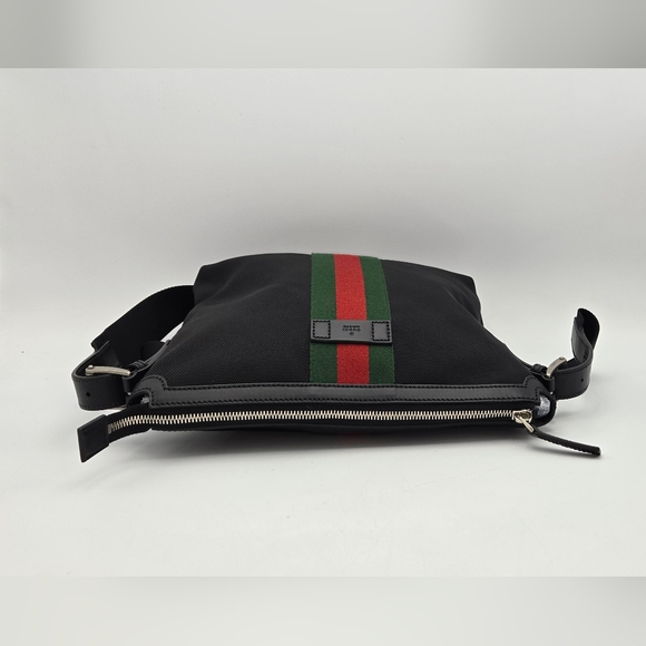 EXCELLENT Condition Small Gucci Techno Web Crossbody Messenger Bag - Picture 5 of 13